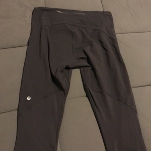 Lululemon Cropped Black Leggings Size 10 EUC